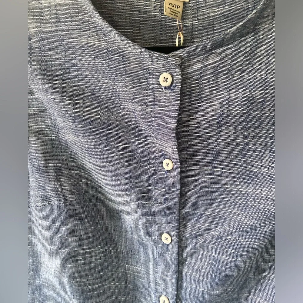 NWT Autres Filles Chambray Sleeveless Top - Picture 2 of 5